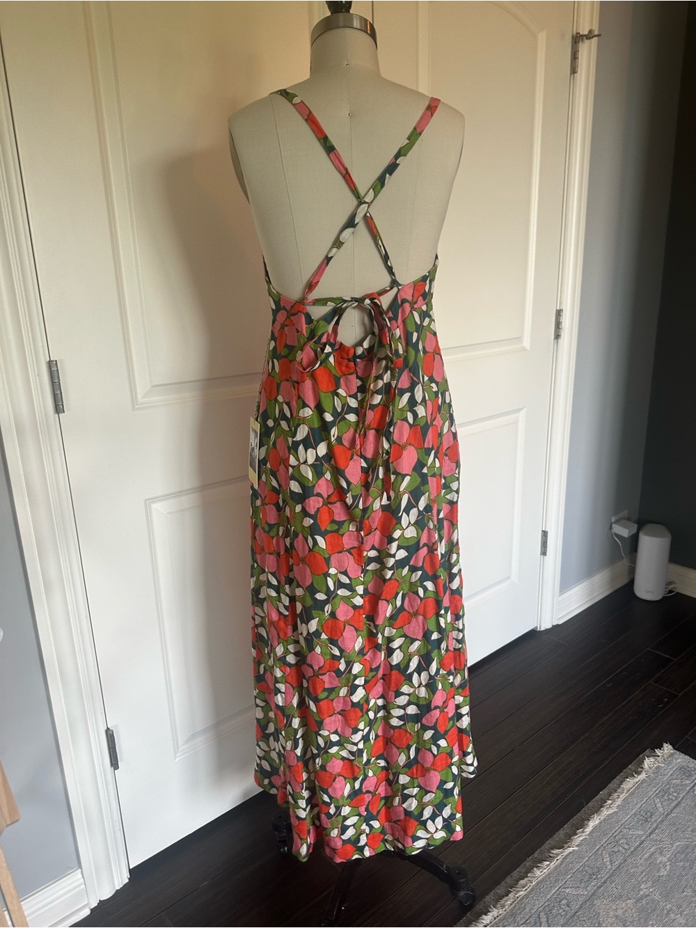 NWT Travota Birds of Paradis Sandrine Dress in Rainforest Linen, Size 10. - Picture 8 of 12